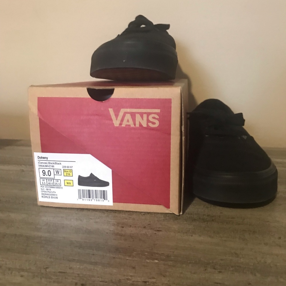 Brand New Black Vans! Size 9 - Picture 5 of 12